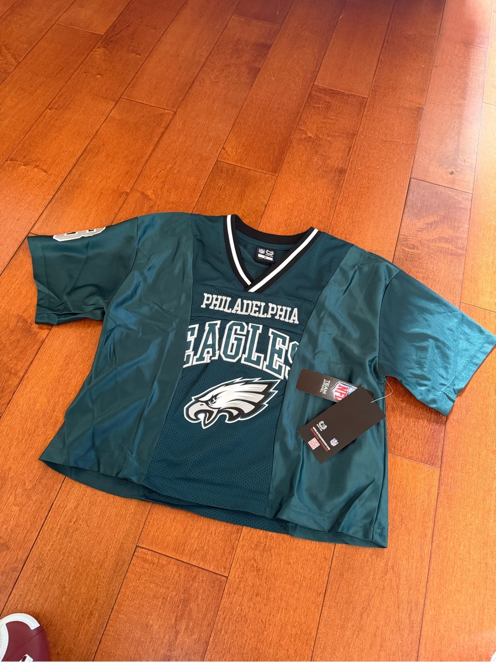 NWT NFL Philadelphia Eagles Teal Cropped Jersey Top sz M